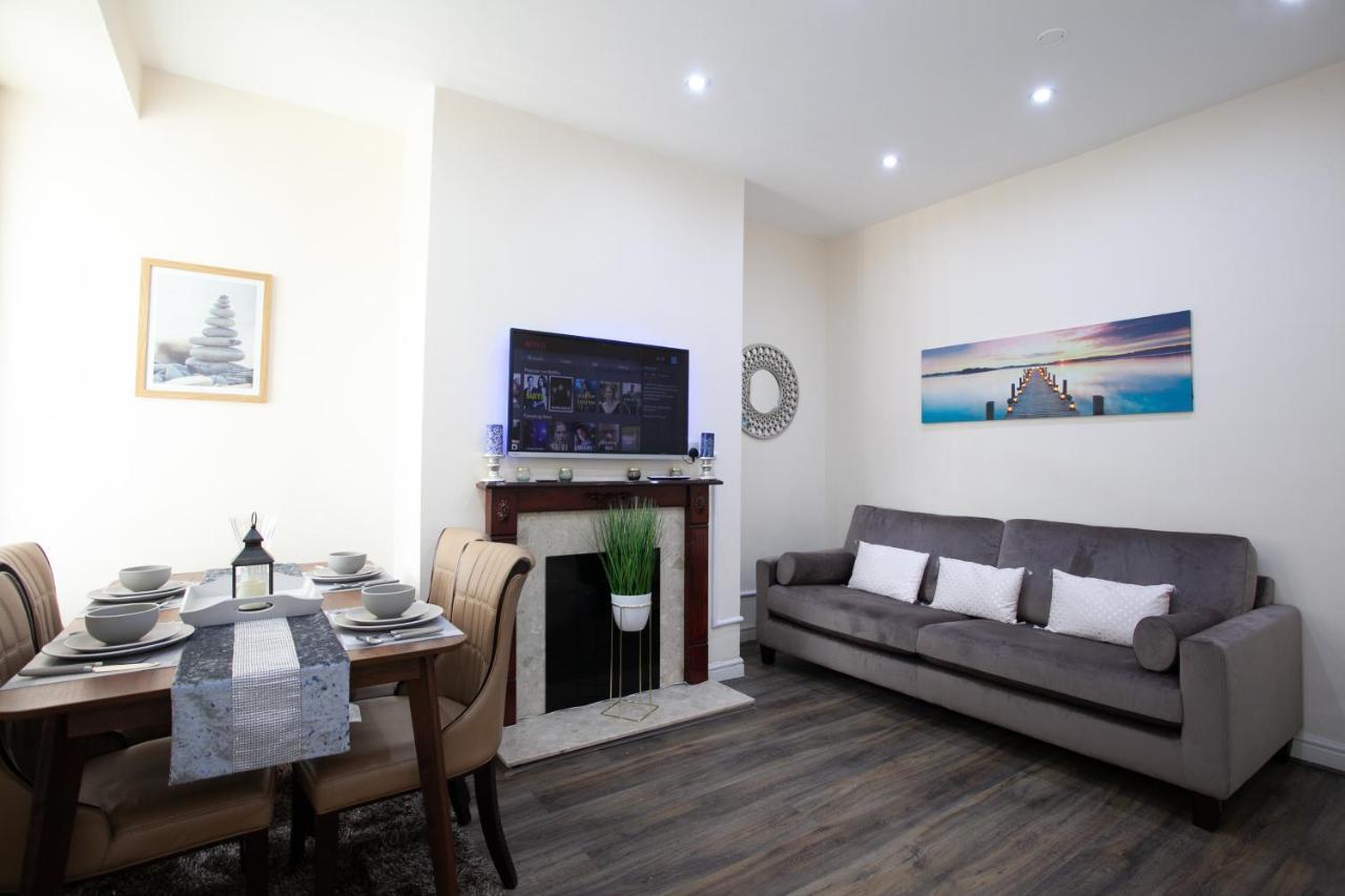 6 Bedroom House 10Min Drive From City Centre Mánchester Exterior foto